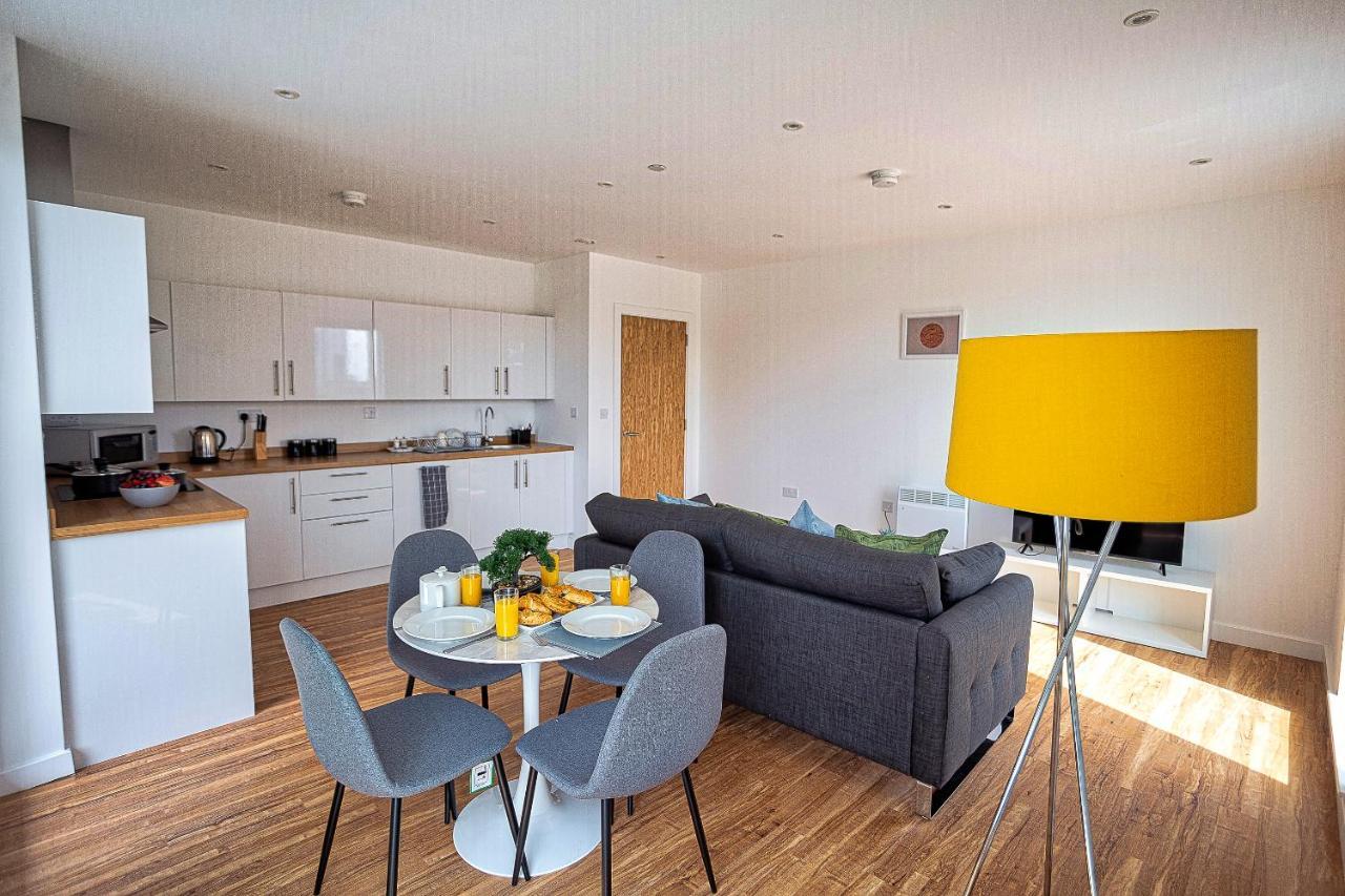 Gillingham One Apartment Exterior photo